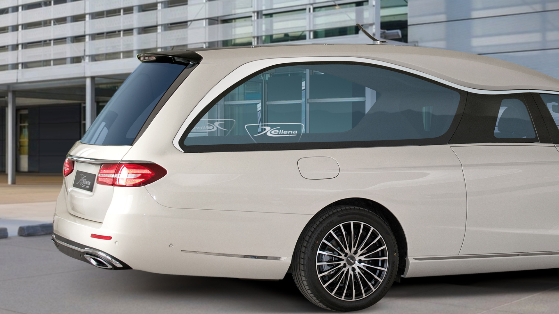 Mercedes Benz E213 Hybrid – Ellena Funeral Car
